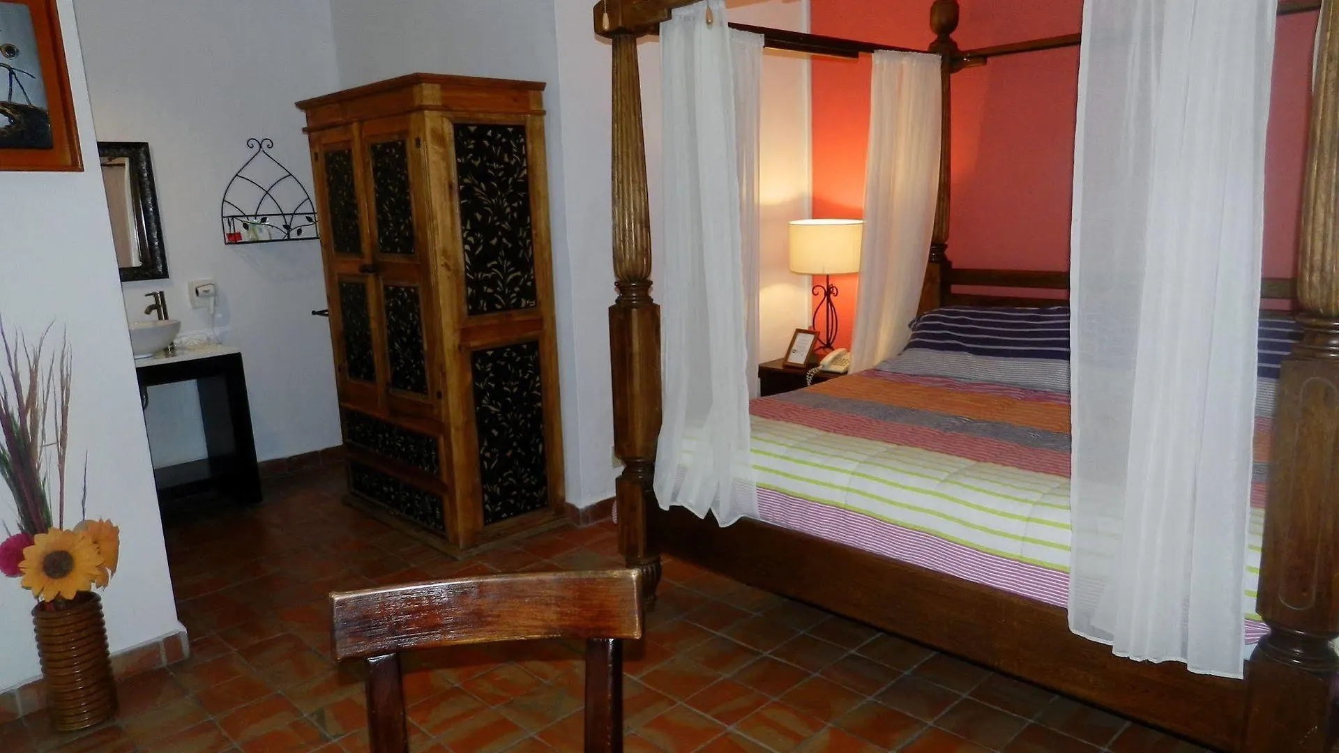 Hotel Rosa Morada Tlaquepaque