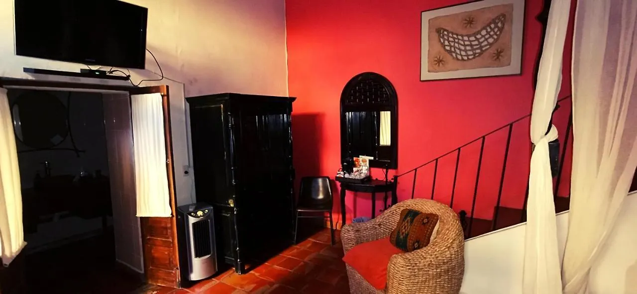Hotel Rosa Morada Tlaquepaque Mexico