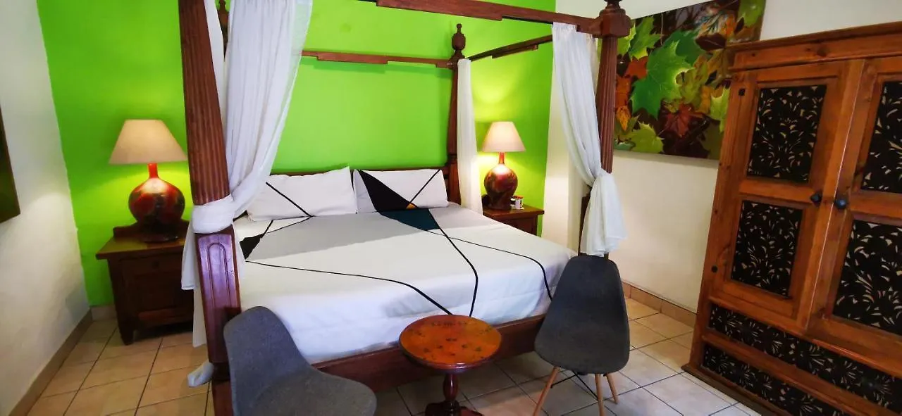 Hotel Rosa Morada Tlaquepaque Mexico