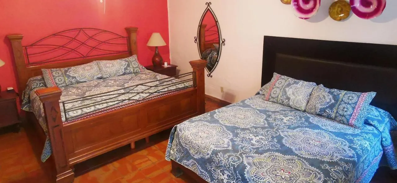 Hotel Rosa Morada Tlaquepaque 4*,