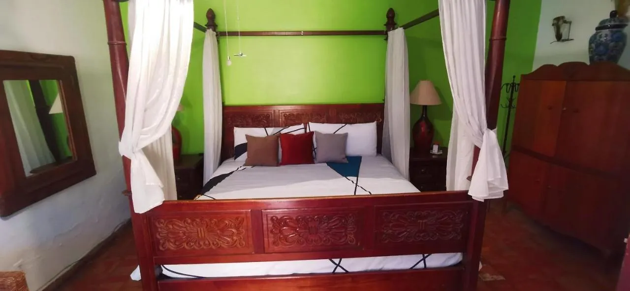 Hotel Rosa Morada Tlaquepaque Bed & Breakfast