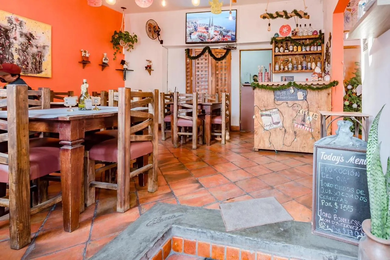 Tlaquepaque Hotel Rosa Morada فندق مبيت وإفطار