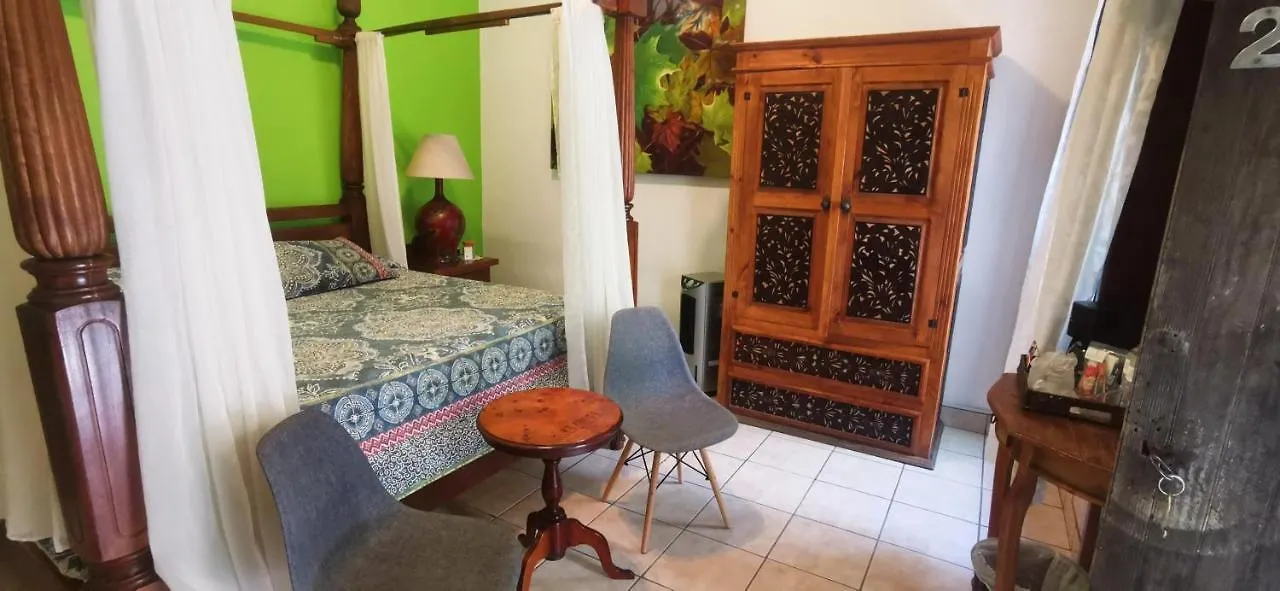 Tlaquepaque Hotel Rosa Morada
