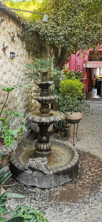 Tlaquepaque Hotel Rosa Morada