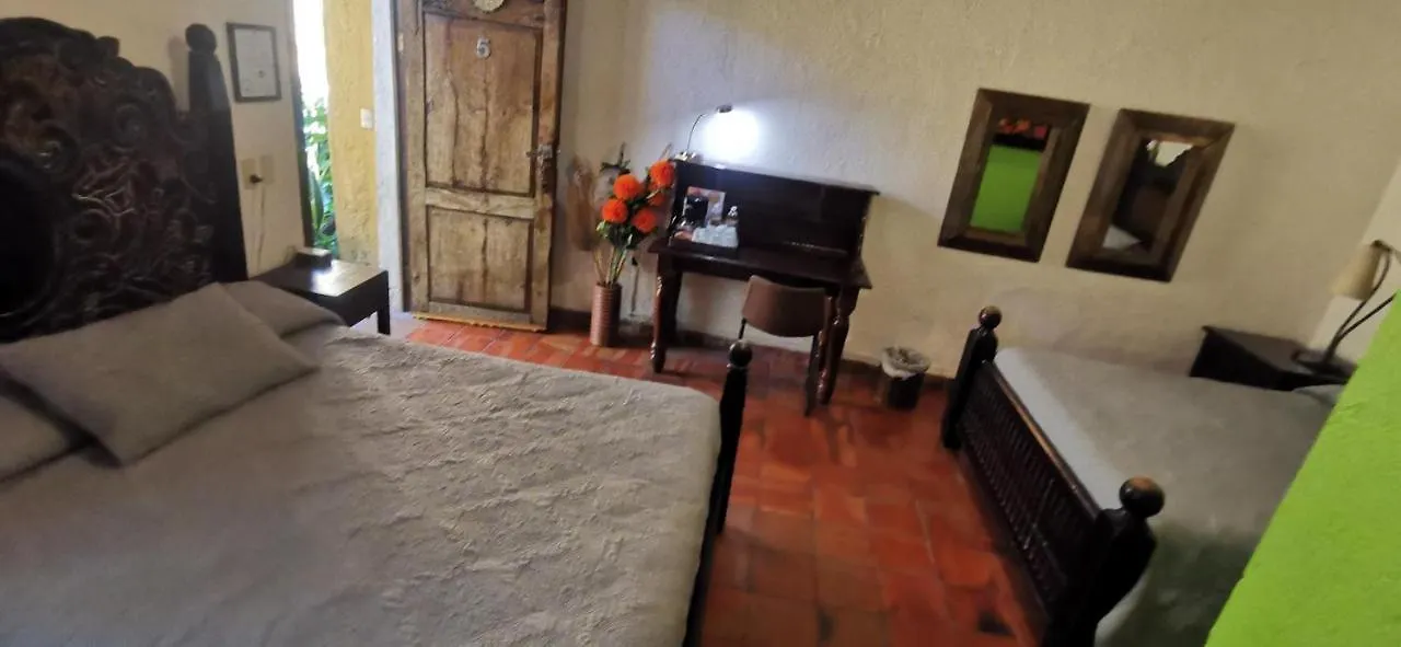 فندق مبيت وإفطار Tlaquepaque Hotel Rosa Morada