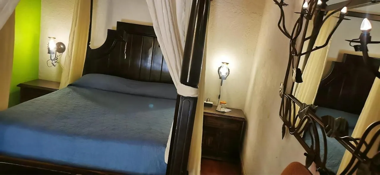 فندق مبيت وإفطار Tlaquepaque Hotel Rosa Morada