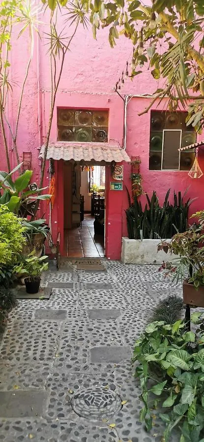 Tlaquepaque Hotel Rosa Morada 4*,  المكسيك