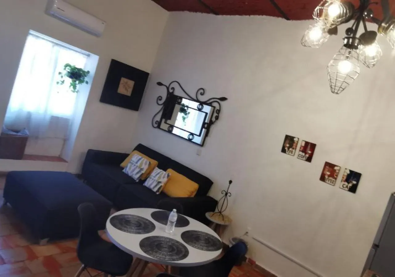 Tlaquepaque Hotel Rosa Morada فندق مبيت وإفطار