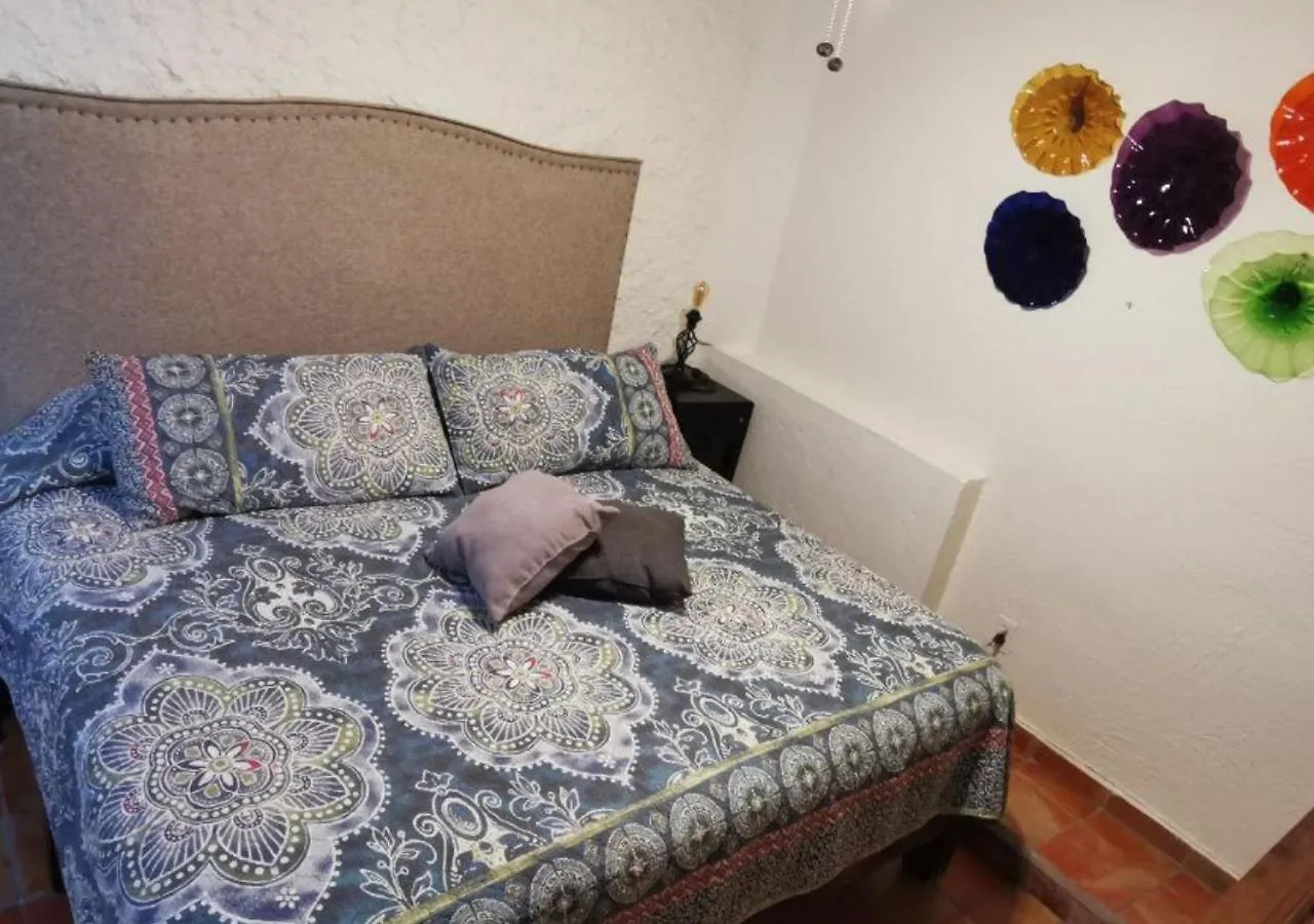 Tlaquepaque Hotel Rosa Morada فندق مبيت وإفطار