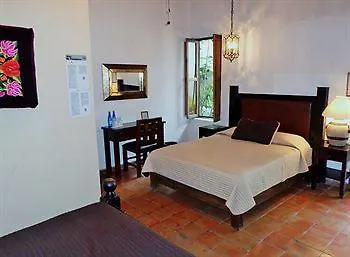 Tlaquepaque Hotel Rosa Morada فندق مبيت وإفطار