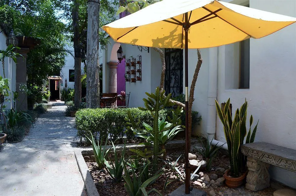**** فندق مبيت وإفطار Tlaquepaque Hotel Rosa Morada المكسيك