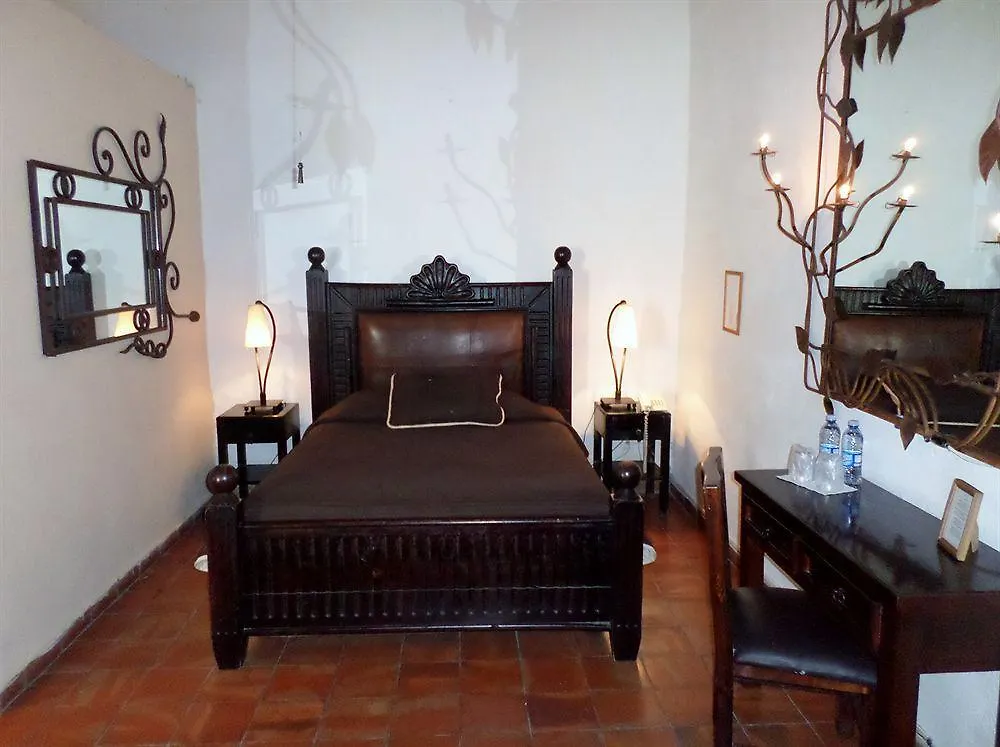 Tlaquepaque Hotel Rosa Morada المكسيك