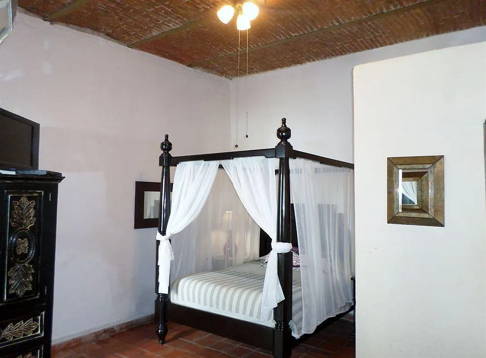 Tlaquepaque Hotel Rosa Morada