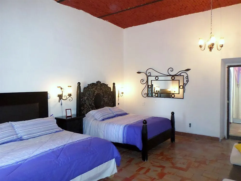 **** فندق مبيت وإفطار Tlaquepaque Hotel Rosa Morada المكسيك