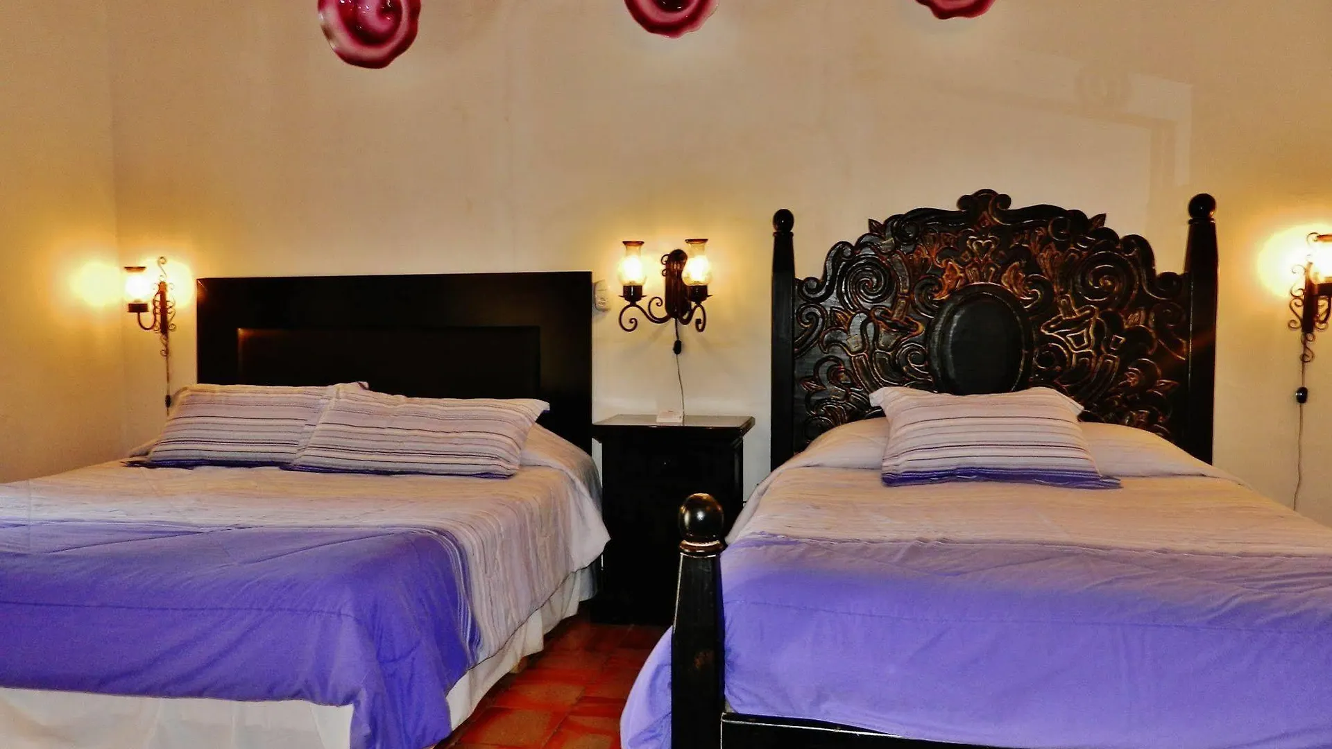Tlaquepaque Hotel Rosa Morada المكسيك